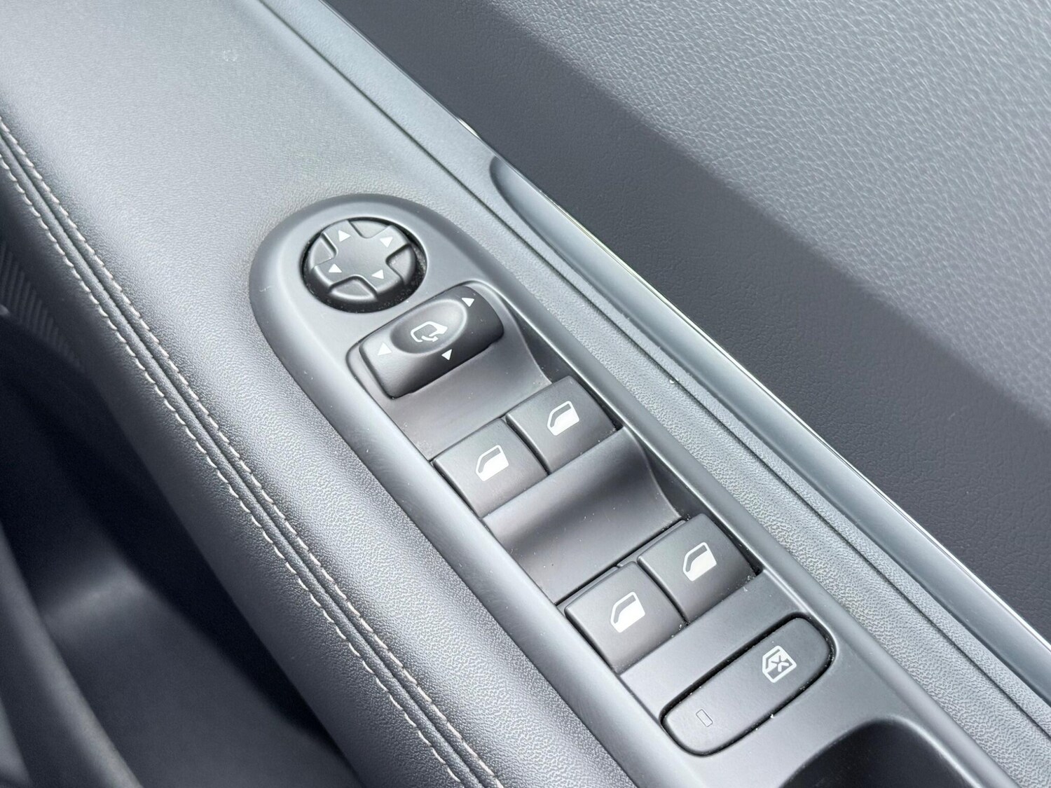 Used Peugeot 3008 2015 for sale - 76247039: Photo 64