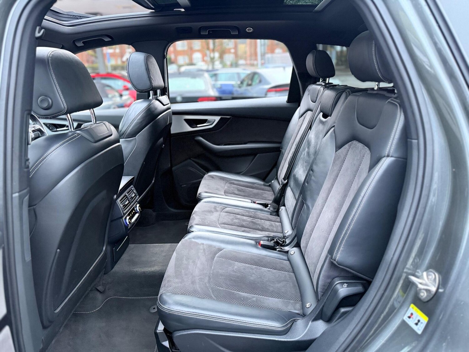 Used Subaru Legacy 2010 for sale - 77468237: Photo 53