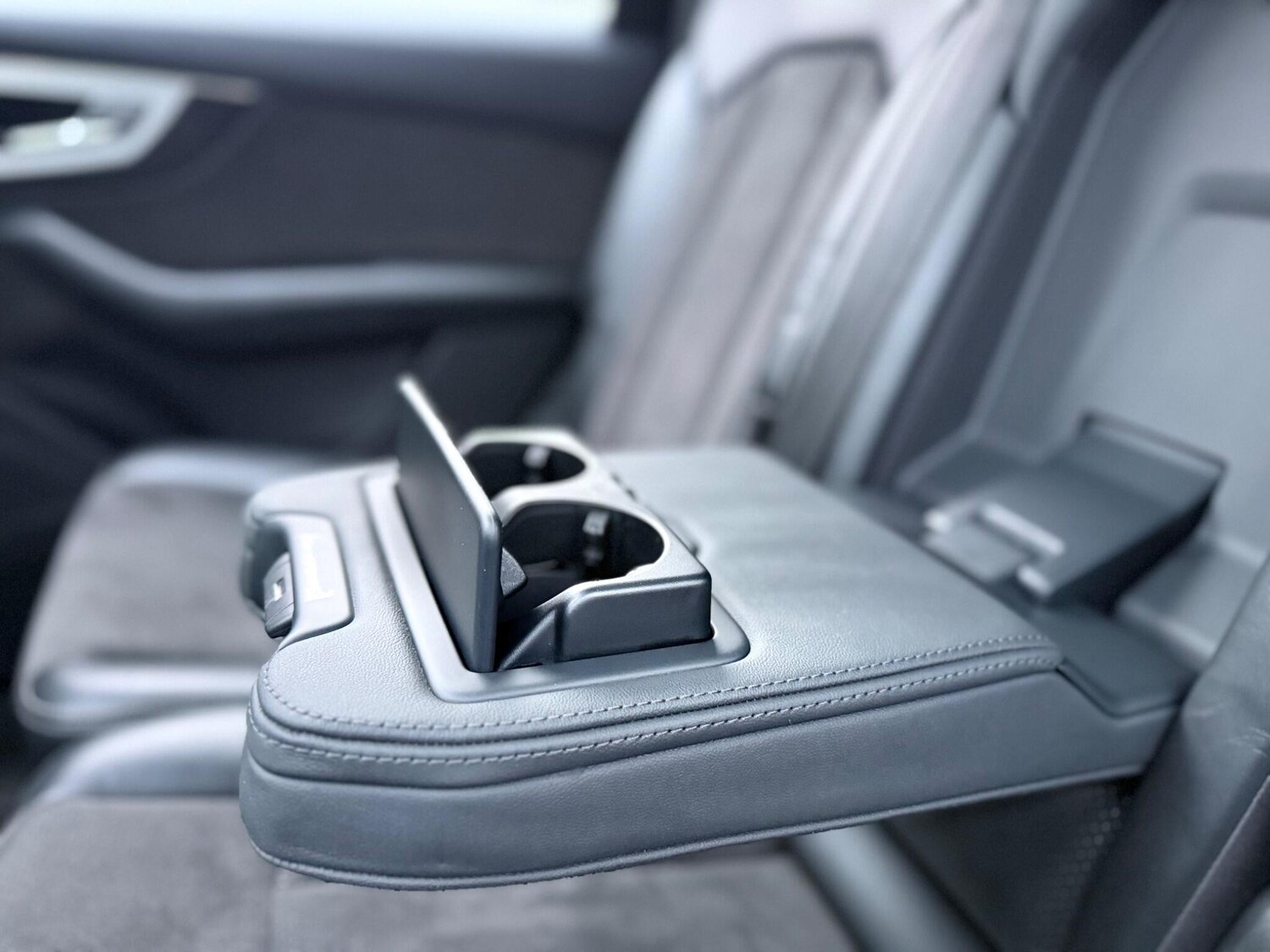 Used Subaru Legacy 2010 for sale - 77468237: Photo 56