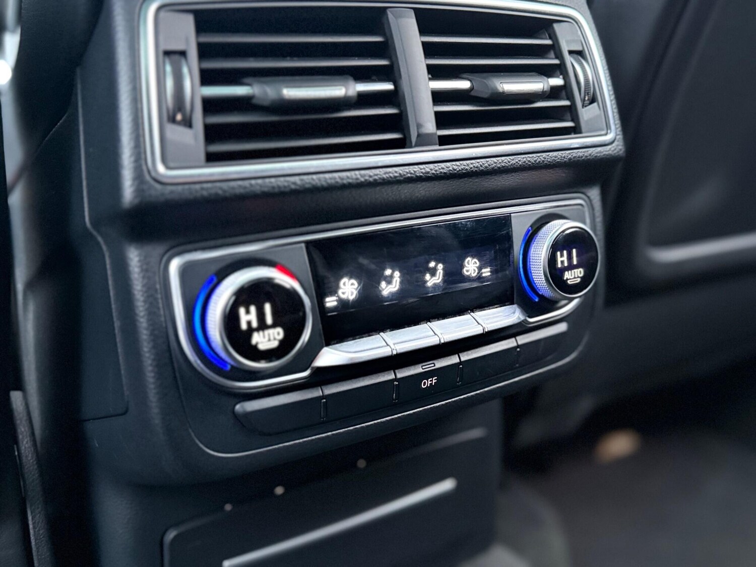 Used Subaru Legacy 2010 for sale - 77468237: Photo 58