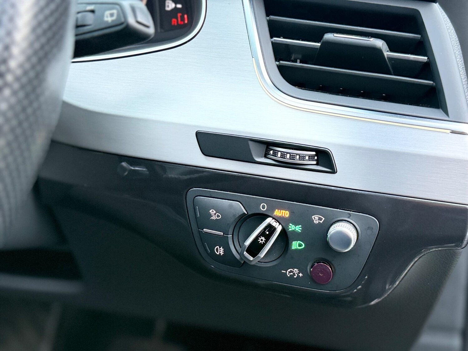 Used Subaru Legacy 2010 for sale - 77468237: Photo 70