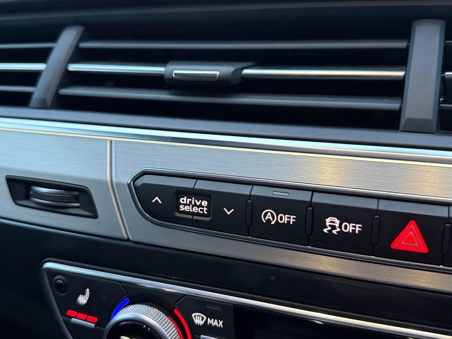 Used Subaru Legacy 2010 for sale - 77468237: Photo 85