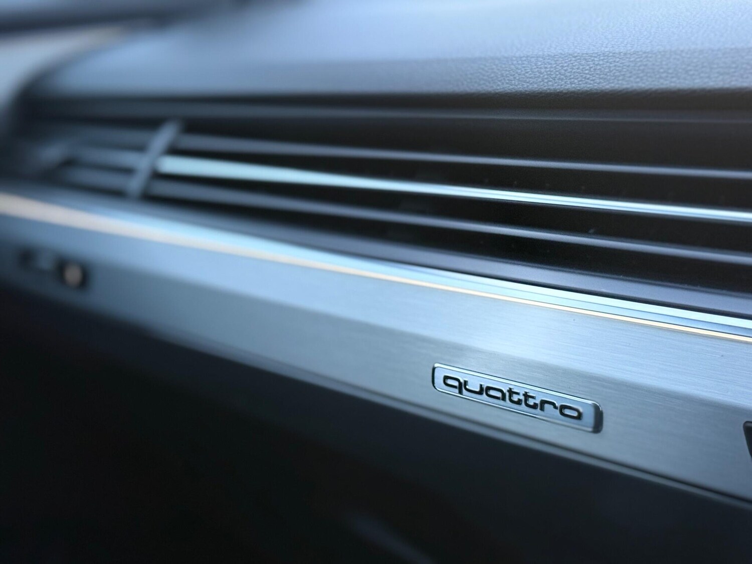 Used Subaru Legacy 2010 for sale - 77468237: Photo 93