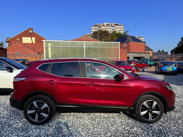 Used Nissan Qashqai 2015 for sale - 75600630: Photo 6