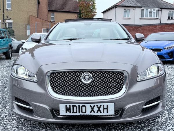 Used Jaguar XJ 2010 for sale - 76200624: Photo 11