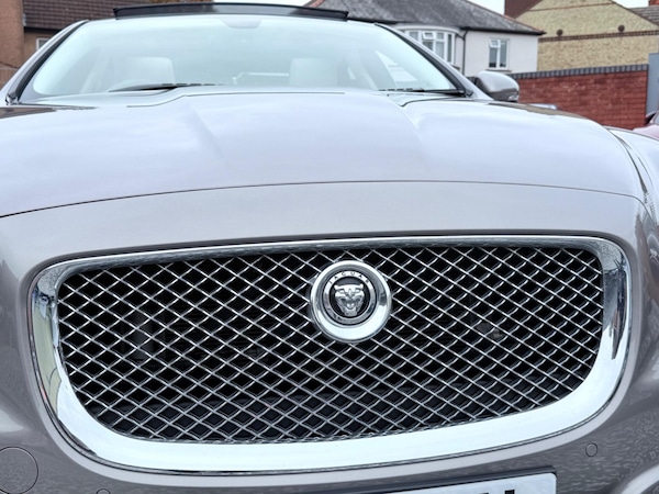 Used Jaguar XJ 2010 for sale - 76200624: Photo 15