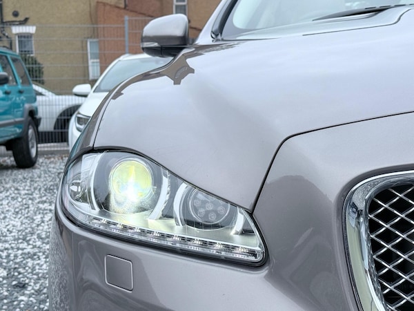Used Jaguar XJ 2010 for sale - 76200624: Photo 16