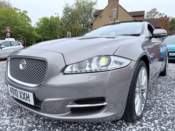 Used Jaguar XJ 2010 for sale - 76200624: Photo 17