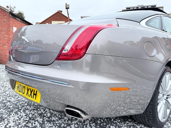 Used Jaguar XJ 2010 for sale - 76200624: Photo 26