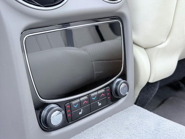 Used Jaguar XJ 2010 for sale - 76200624: Photo 54