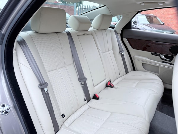 Used Jaguar XJ 2010 for sale - 76200624: Photo 57