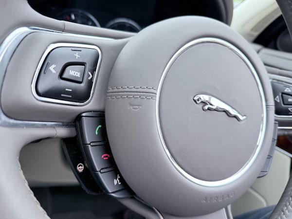 Used Jaguar XJ 2010 for sale - 76200624: Photo 68