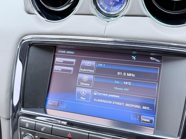 Used Jaguar XJ 2010 for sale - 76200624: Photo 74