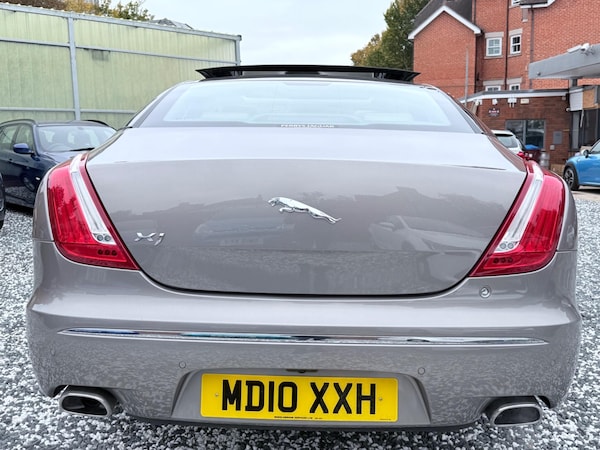 Used Jaguar XJ 2010 for sale - 76200624: Photo 7
