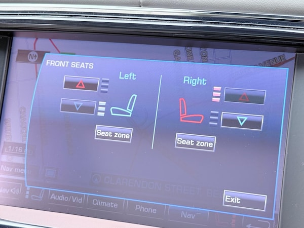 Used Jaguar XJ 2010 for sale - 76200624: Photo 82