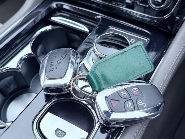 Used Jaguar XJ 2010 for sale - 76200624: Photo 83