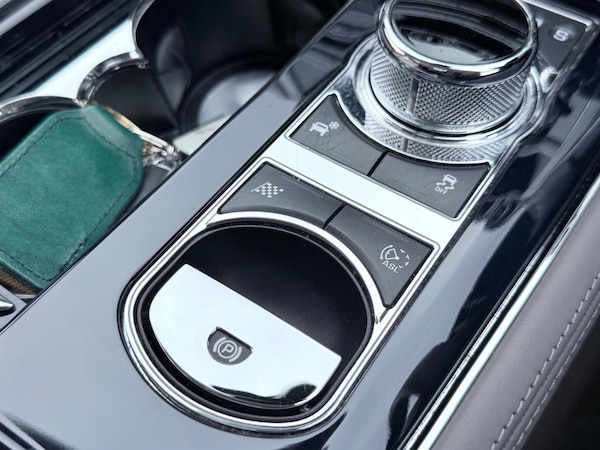 Used Jaguar XJ 2010 for sale - 76200624: Photo 84