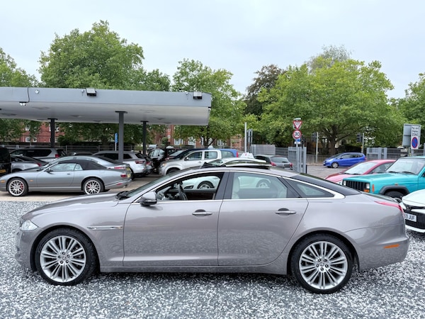Used Jaguar XJ 2010 for sale - 76200624: Photo 9