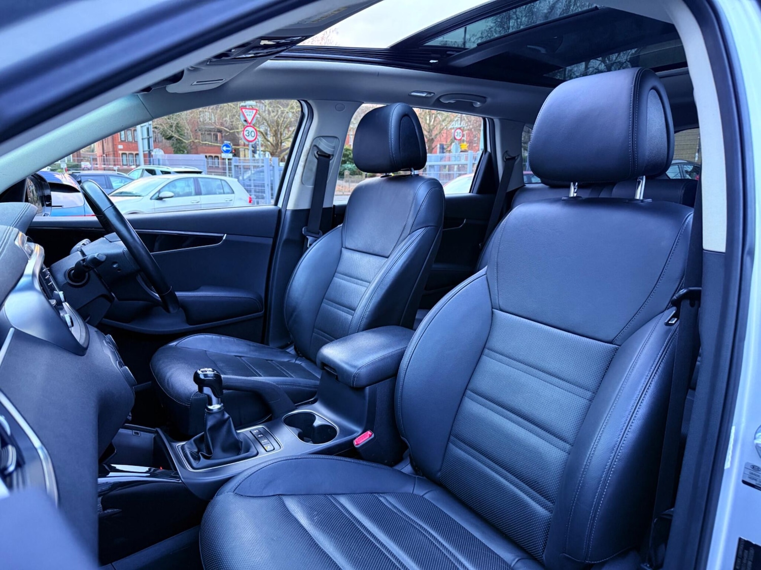 Used Kia Sorento 2015 for sale - 77074259: Photo 16