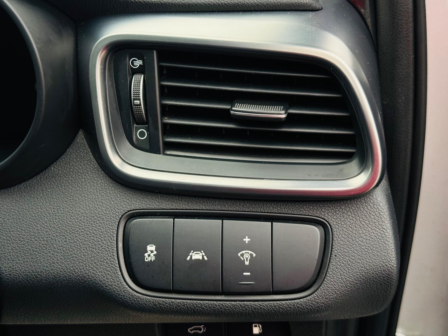 Used Kia Sorento 2015 for sale - 77074259: Photo 50