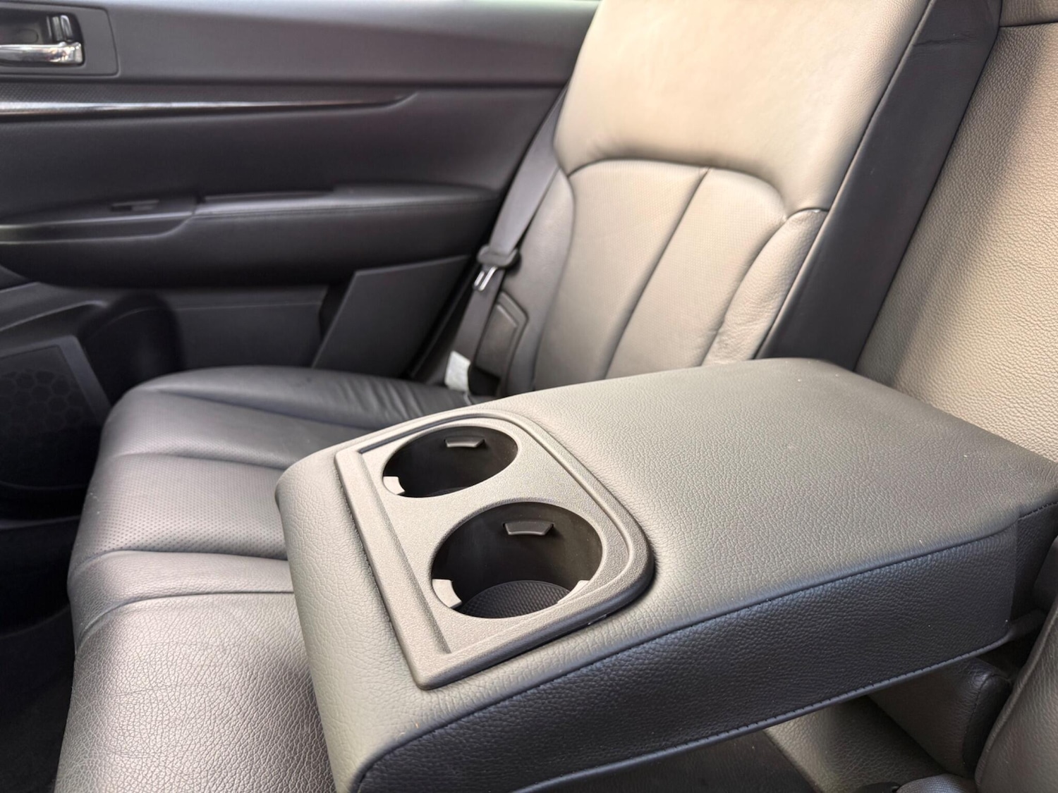 Used Subaru Legacy 2010 for sale - 77040702: Photo 37