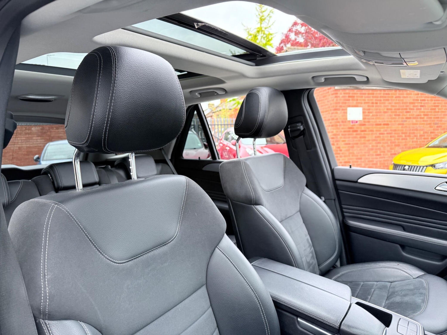 Used Mercedes-Benz M Class 2015 for sale - 76260559: Photo 49