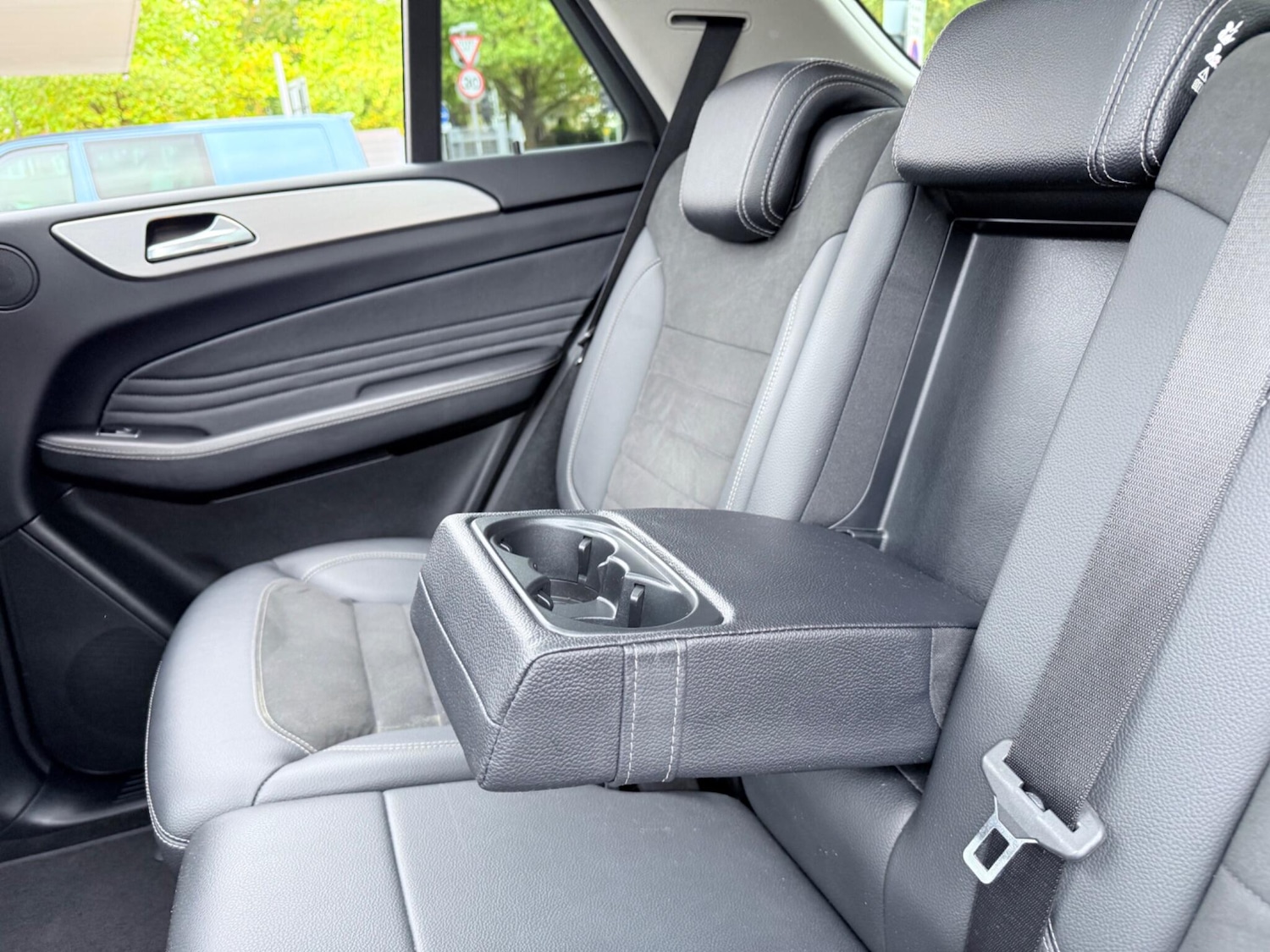 Used Mercedes-Benz M Class 2015 for sale - 76260559: Photo 61