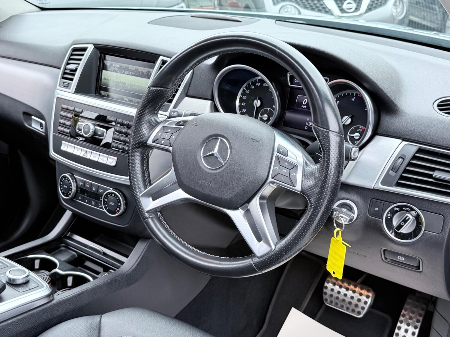 Used Mercedes-Benz M Class 2015 for sale - 76260559: Photo 69