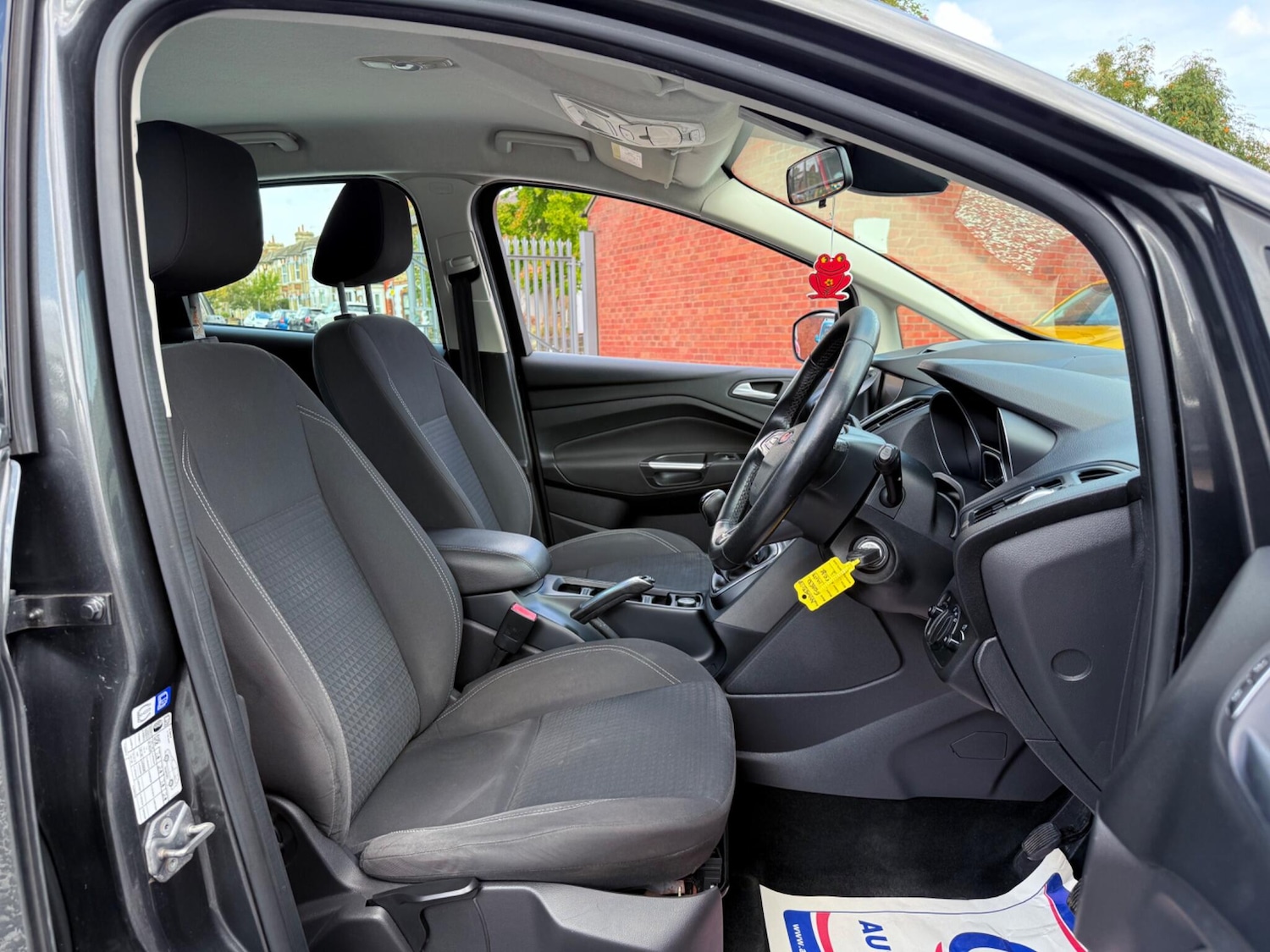 Used Ford C-Max 2015 for sale - 76912803: Photo 22