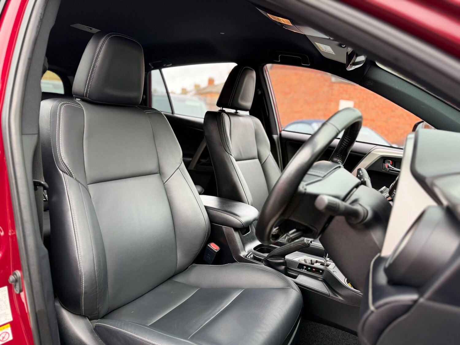 Used Toyota RAV4 2018 for sale - 77633997: Photo 42