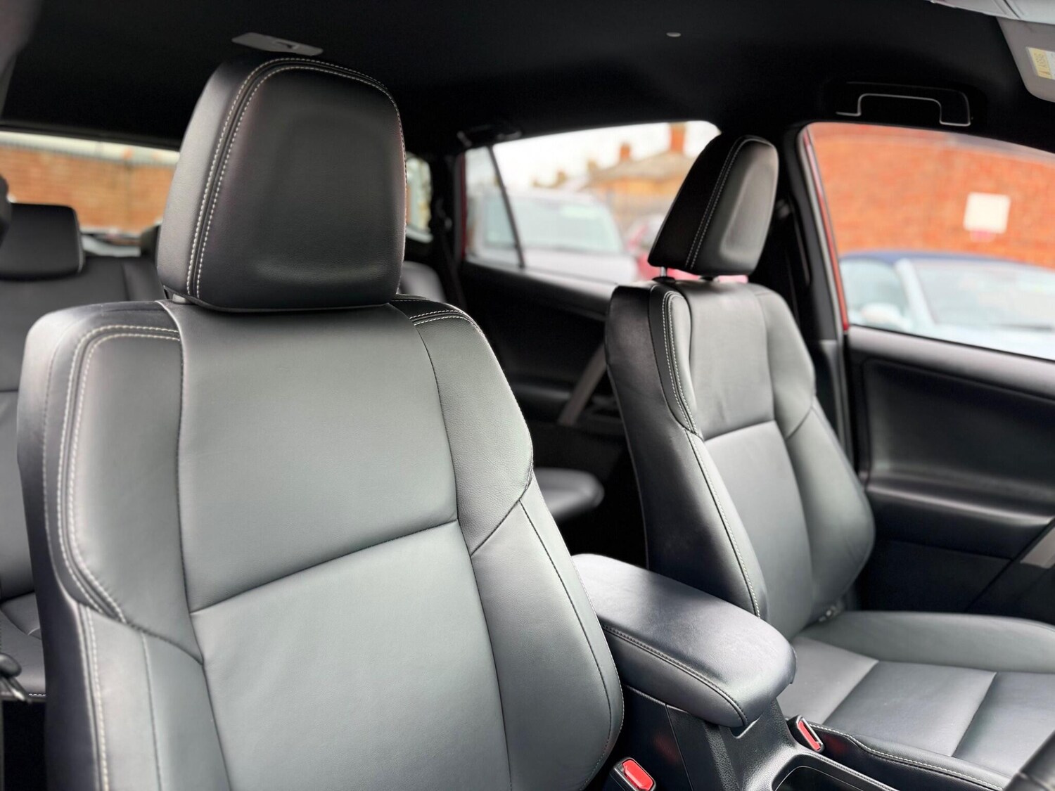 Used Toyota RAV4 2018 for sale - 77633997: Photo 44