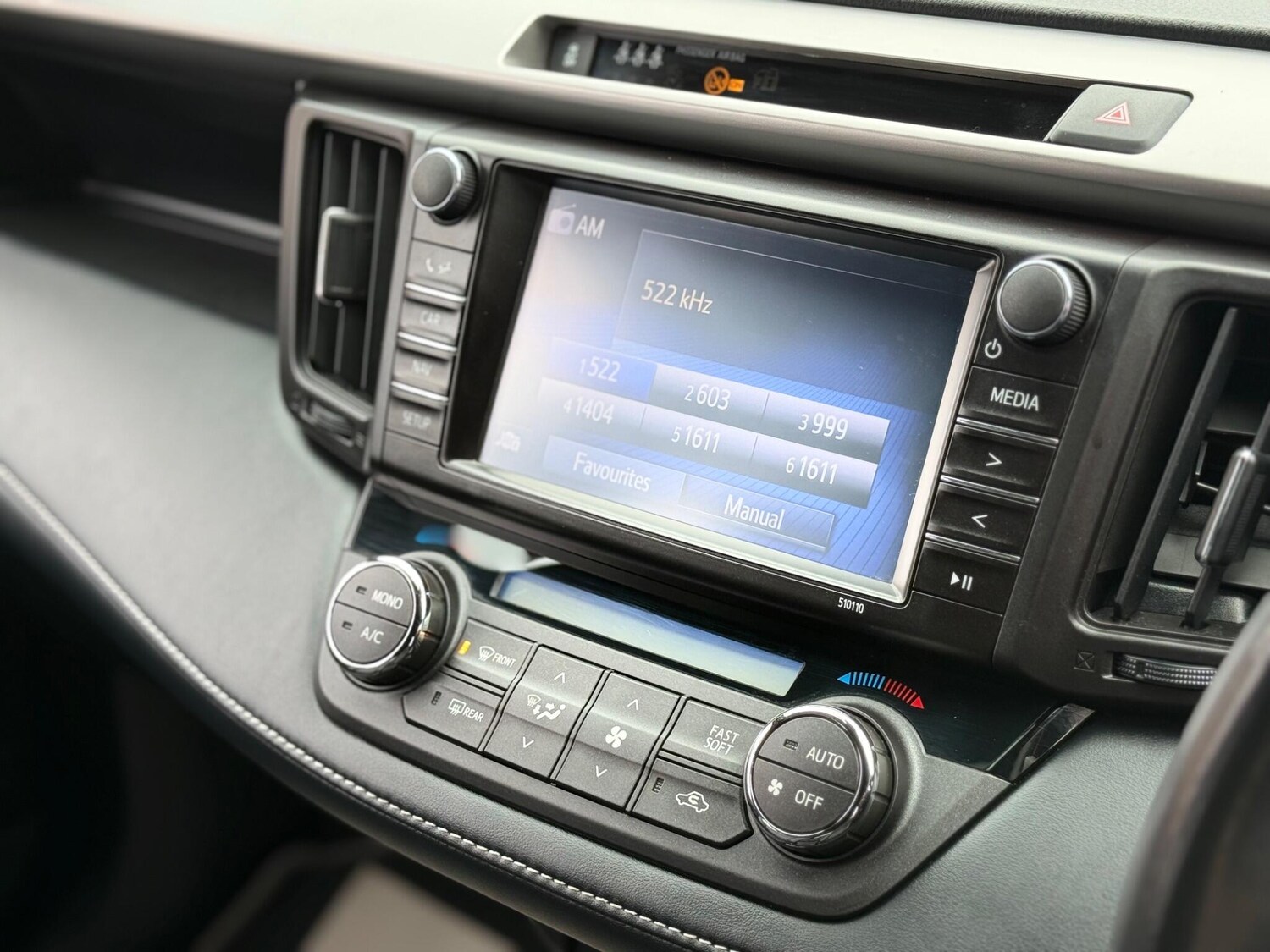 Used Toyota RAV4 2018 for sale - 77633997: Photo 47