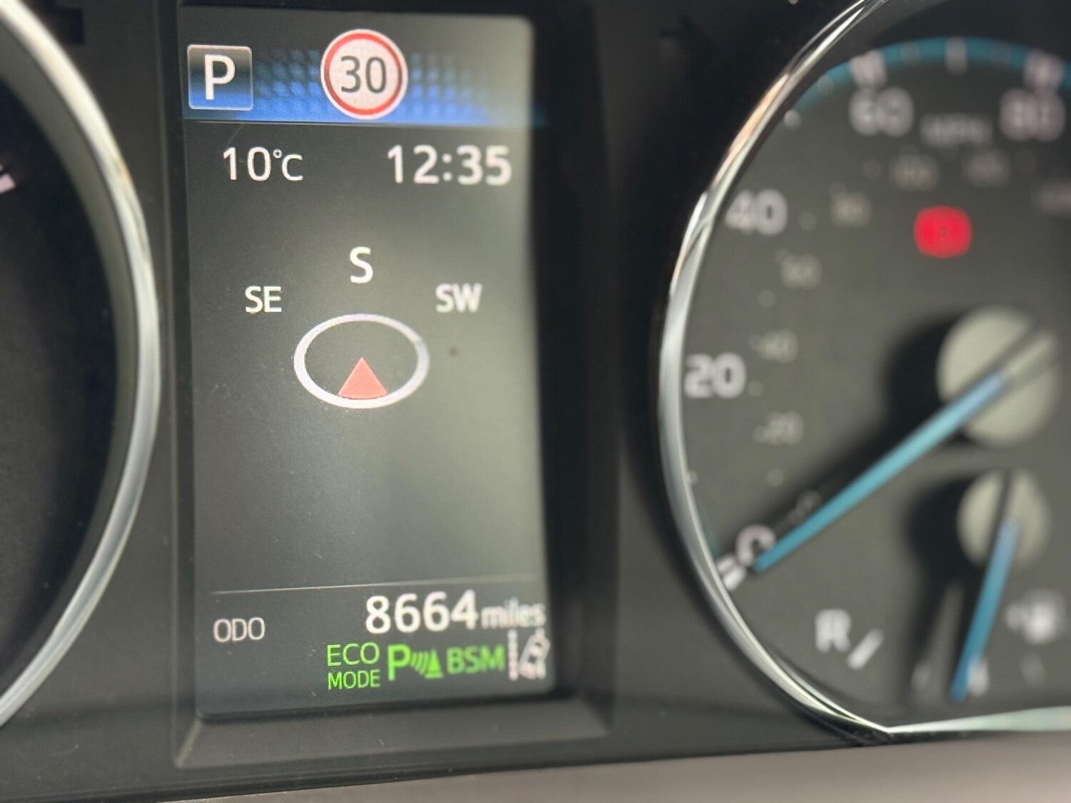 Used Toyota RAV4 2018 for sale - 77633997: Photo 51