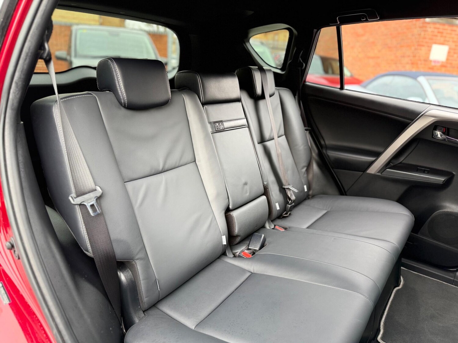 Used Toyota RAV4 2018 for sale - 77633997: Photo 68