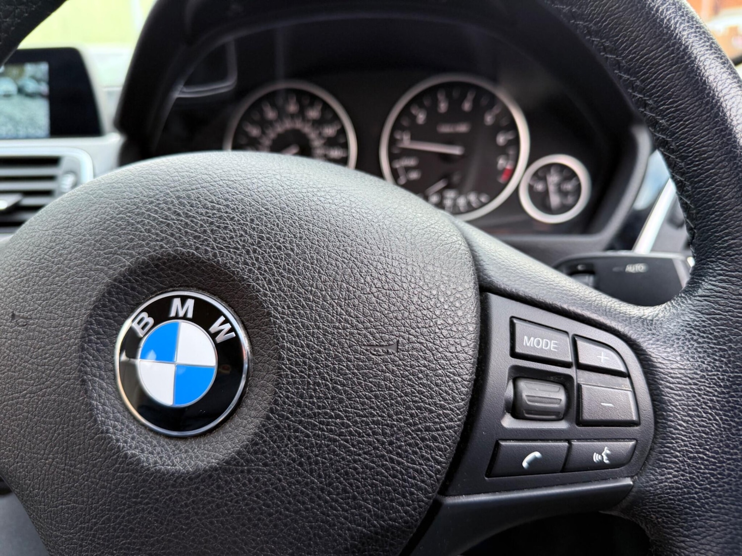 Used BMW 3 Series 2017 for sale - 77074836: Photo 52