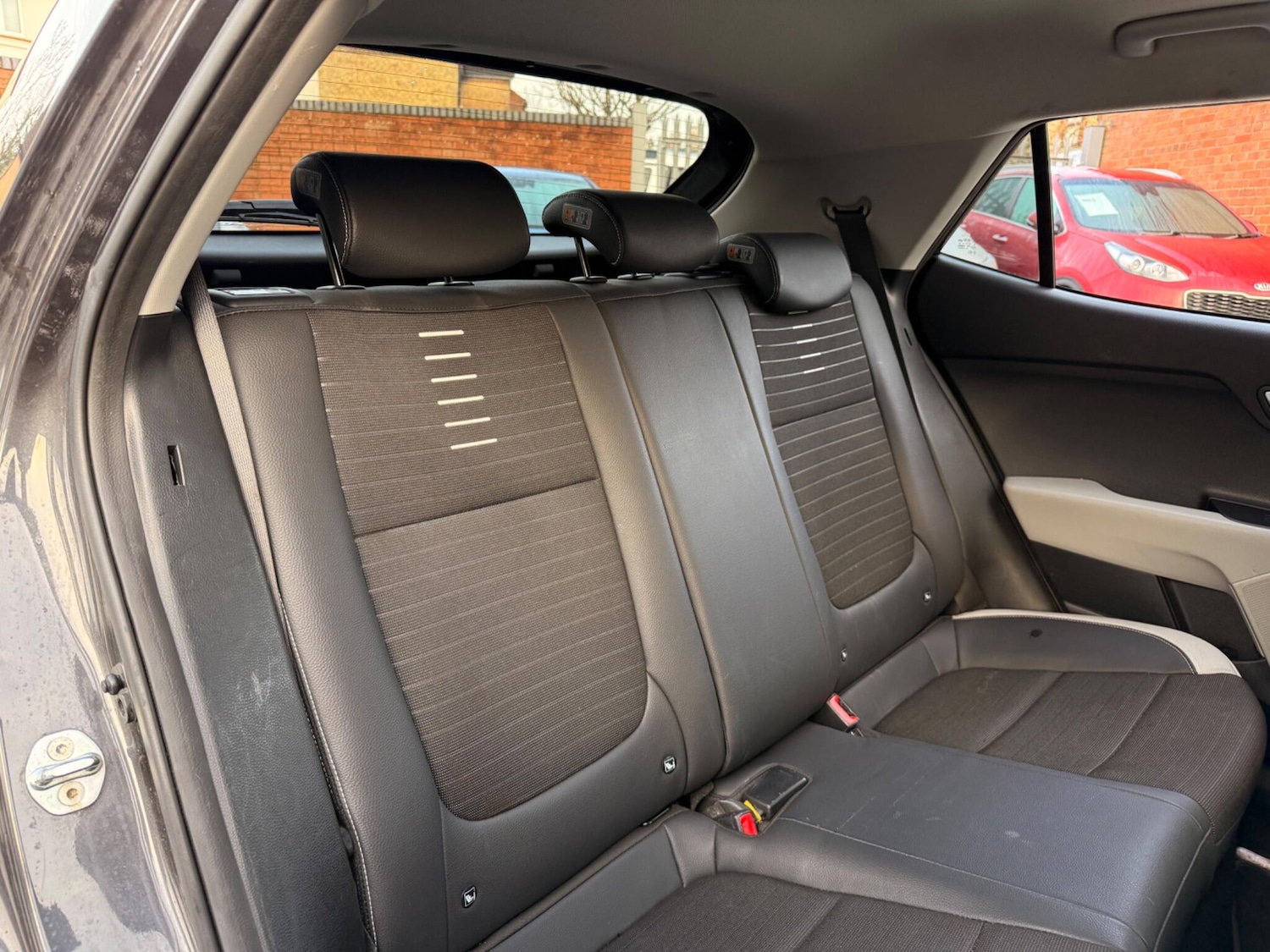 Used Kia Stonic 2019 for sale - 77029785: Photo 40