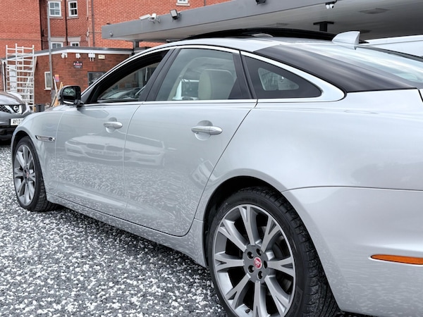 Used Jaguar XJ 2016 for sale - 76085152: Photo 30