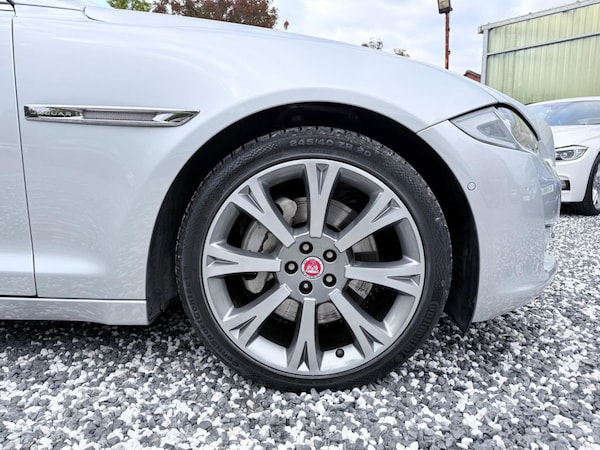 Used Jaguar XJ 2016 for sale - 76085152: Photo 32
