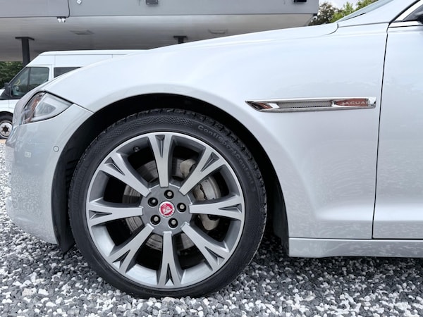 Used Jaguar XJ 2016 for sale - 76085152: Photo 35