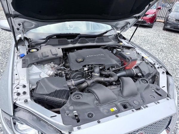 Used Jaguar XJ 2016 for sale - 76085152: Photo 37