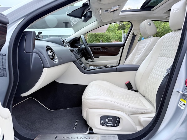 Used Jaguar XJ 2016 for sale - 76085152: Photo 43