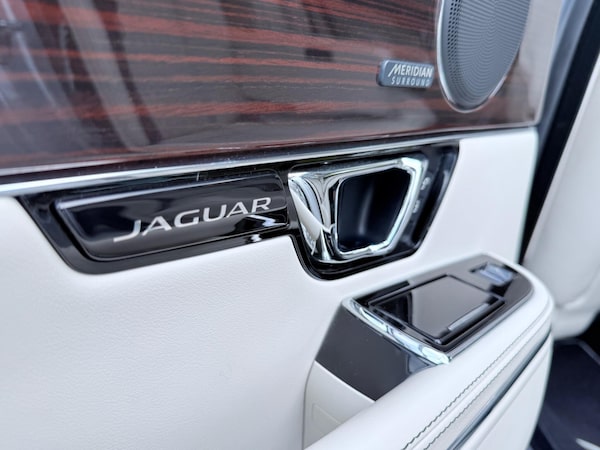 Used Jaguar XJ 2016 for sale - 76085152: Photo 57