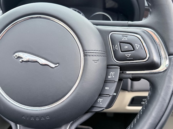 Used Jaguar XJ 2016 for sale - 76085152: Photo 68