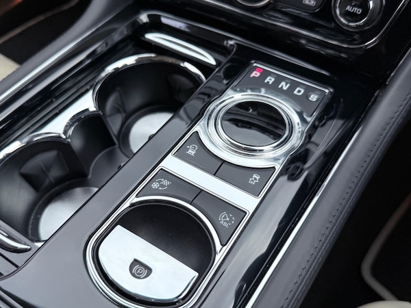 Used Jaguar XJ 2016 for sale - 76085152: Photo 77