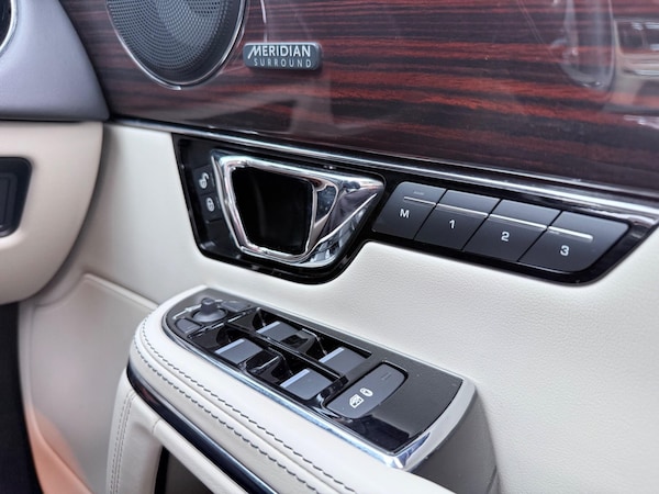 Used Jaguar XJ 2016 for sale - 76085152: Photo 82