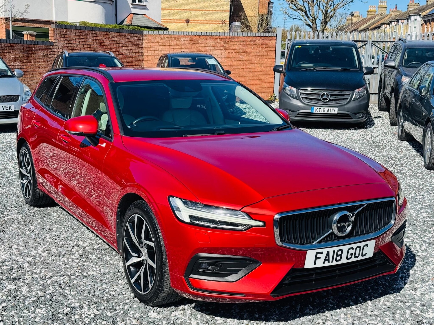 Used Volvo V60 2018 for sale - 78048233: Photo 10