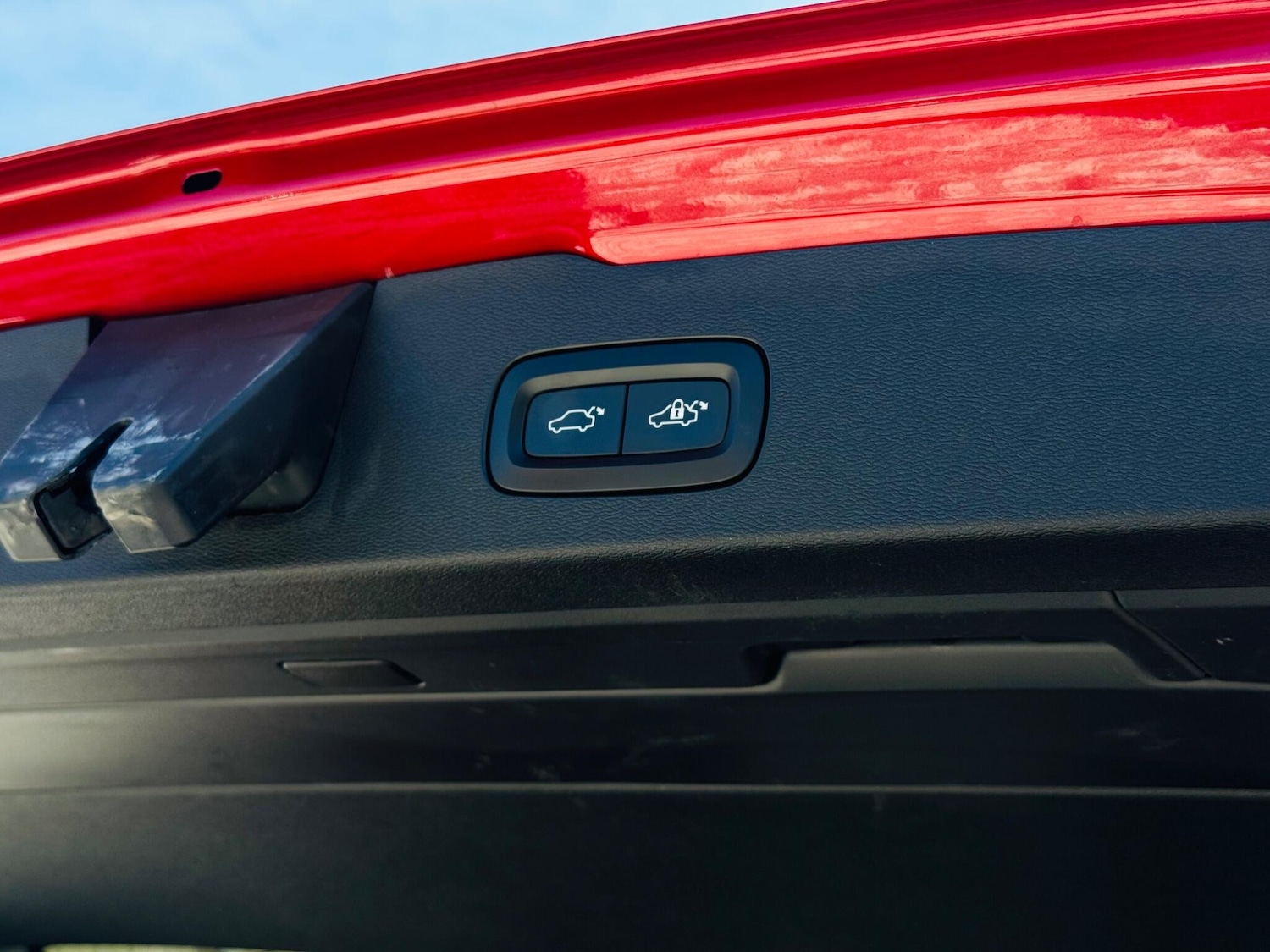 Used Volvo V60 2018 for sale - 78048233: Photo 37