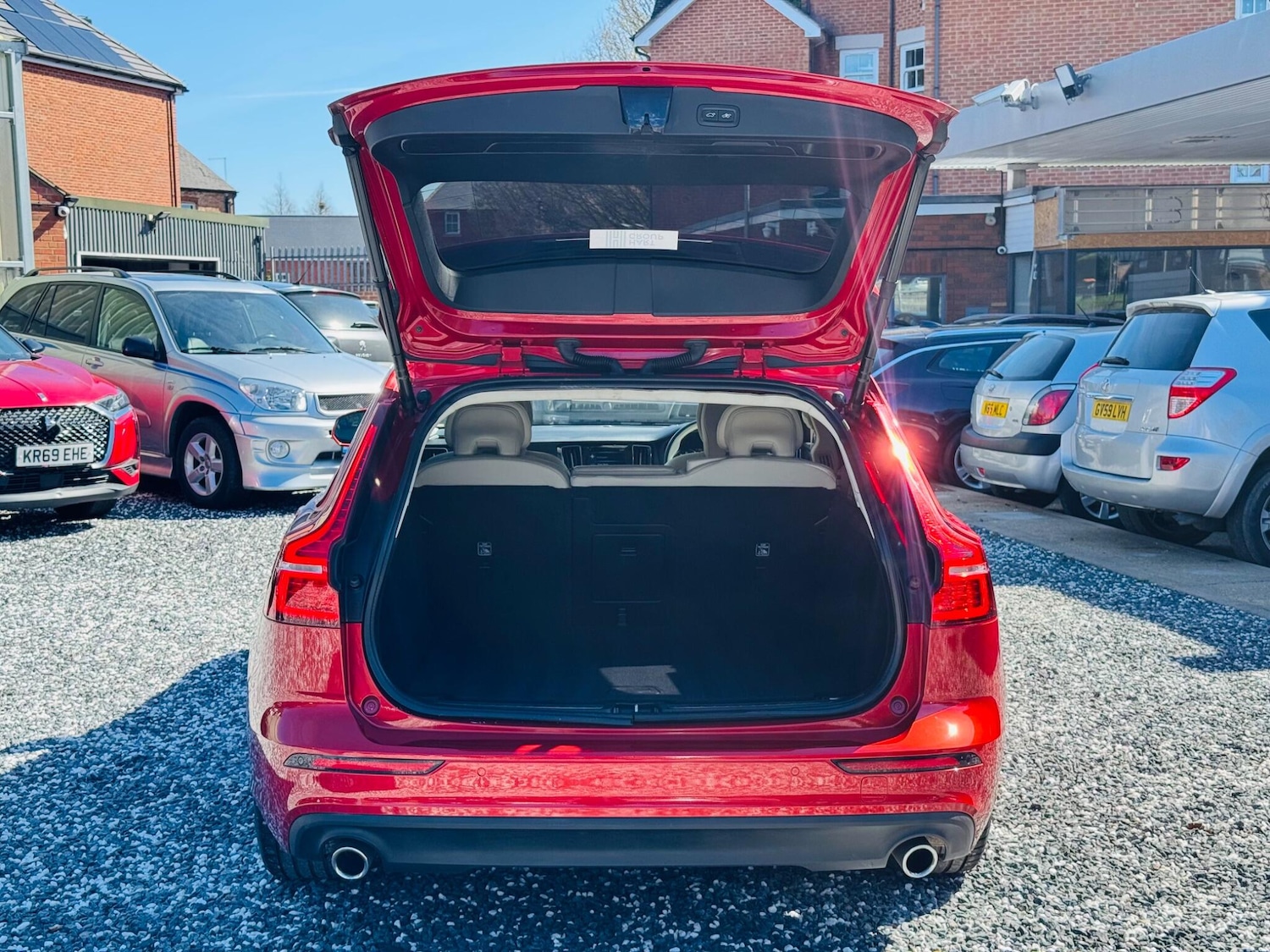 Used Volvo V60 2018 for sale - 78048233: Photo 38