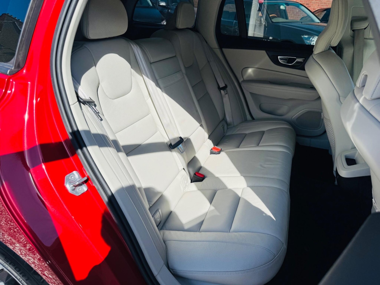 Used Volvo V60 2018 for sale - 78048233: Photo 47