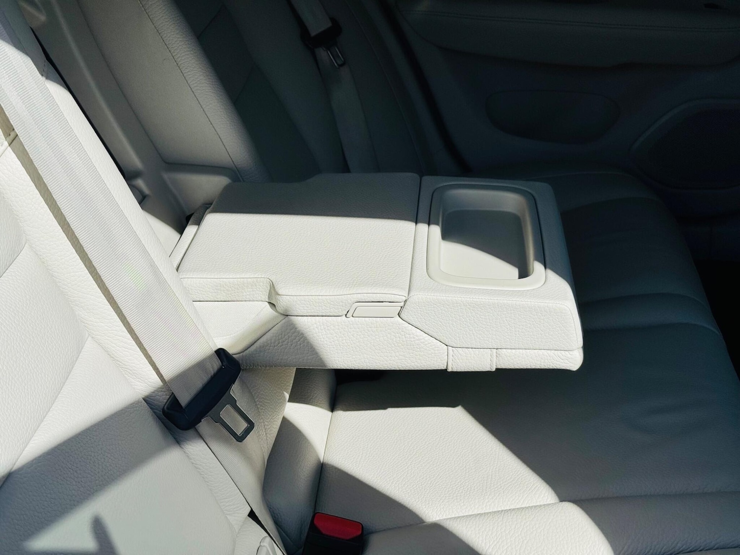 Used Volvo V60 2018 for sale - 78048233: Photo 50